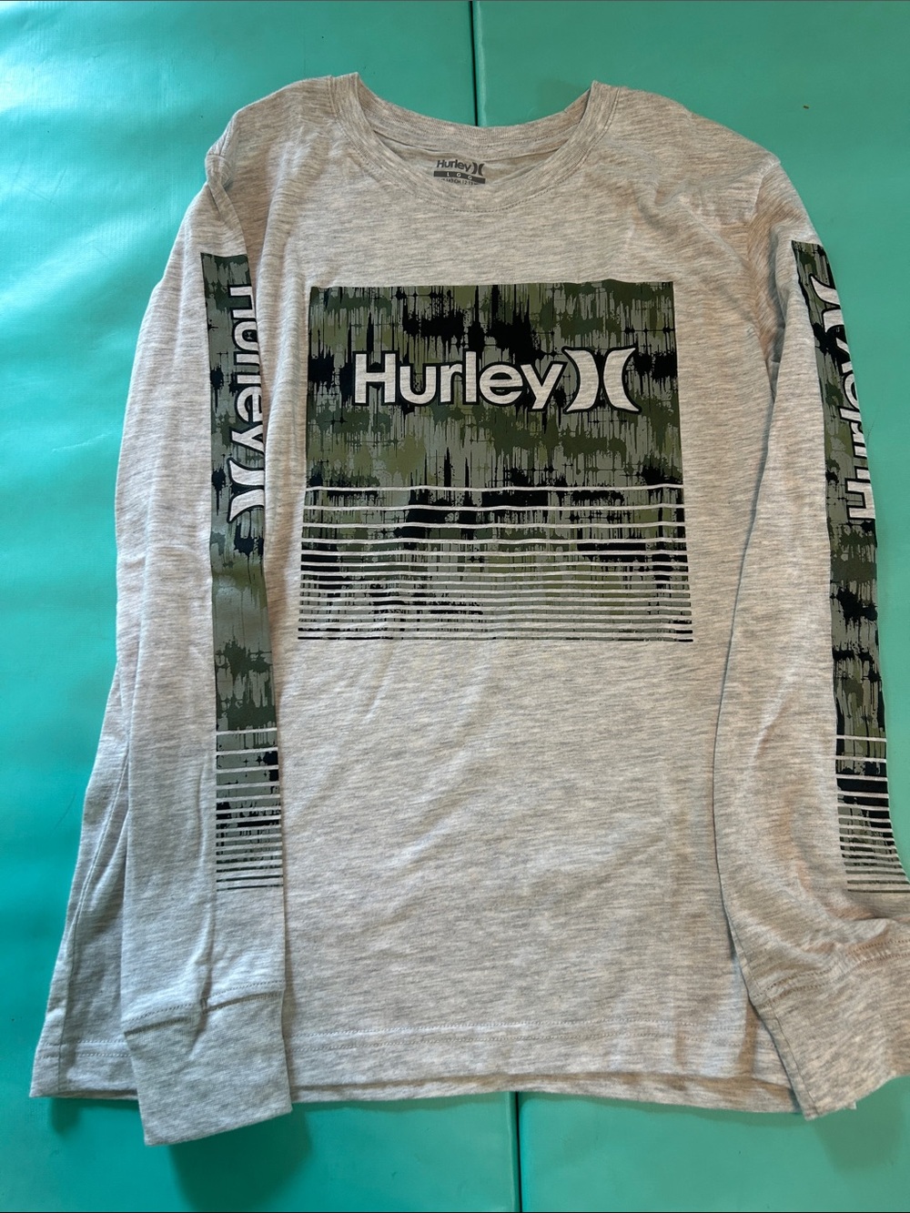Hurley Grey Long-Sleeve Tee with Olive Camo Graphic